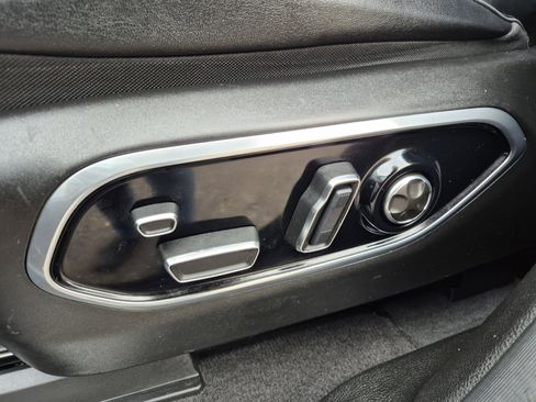 Used 2022 Jeep Grand Cherokee L Overland w/ Luxury Tech Group IV image 15