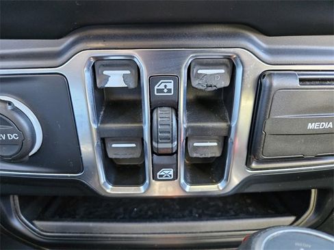 Used 2019 Jeep Wrangler Unlimited Sport S image 30
