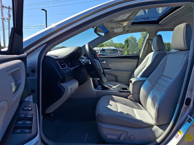 Used 2015 Toyota Camry XLE FWD image 13