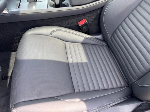 Used 2025 Land Rover Discovery Sport Dynamic SE image 41