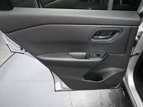 Used 2024 Nissan Rogue S AWD/4WD image 12