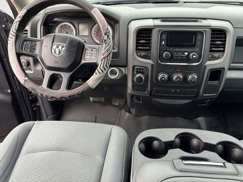 Used 2017 RAM 1500 Express image 10