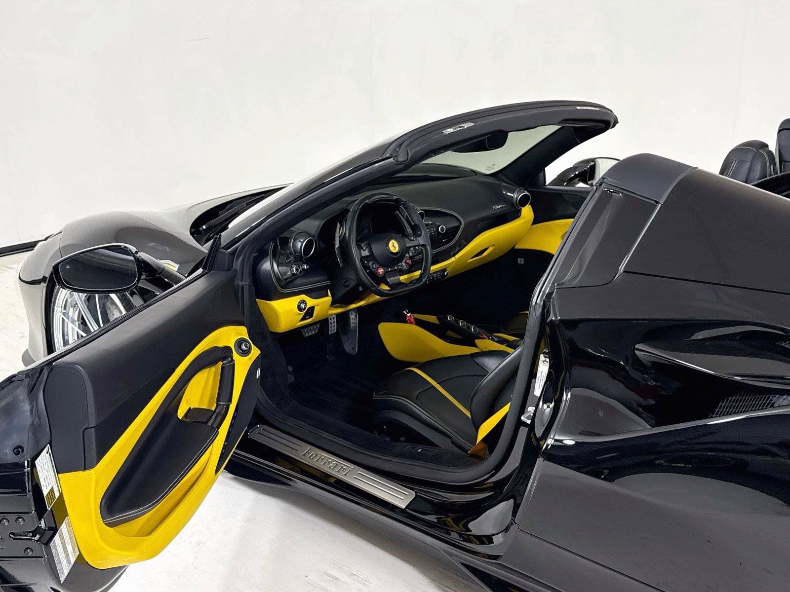 Used 2021 Ferrari F8 Tributo RWD image 12