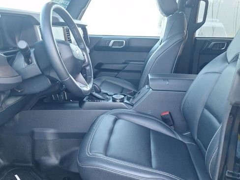 Certified 2025 Ford Bronco Badlands image 7