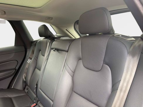 Certified 2024 Volvo XC60 B5 Plus w/ Protection Package Premier AWD/4WD image 14