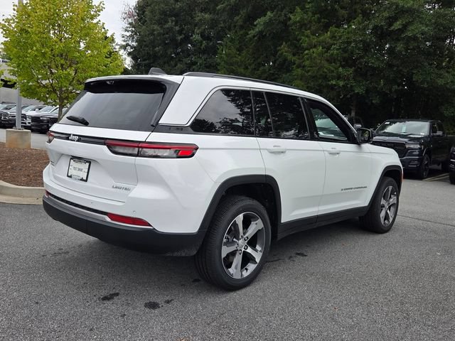 New 2026 Jeep Grand Cherokee Limited w/ Luxury Tech Group II RWD image 9