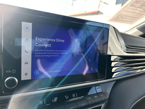 Certified 2025 Toyota Camry SE image 21