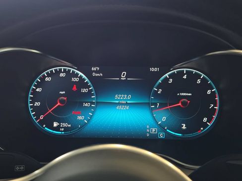 Used 2021 Mercedes-Benz GLC 300 4MATIC Coupe image 21