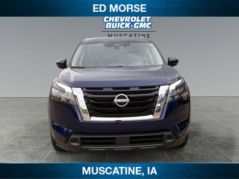 Used 2025 Nissan Pathfinder SV FWD image 8