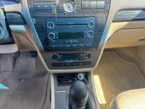 Used 2009 Ford Fusion SEL FWD image 11