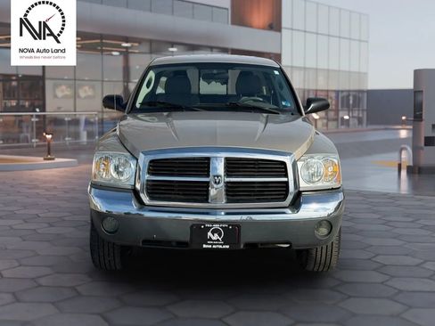 Used 2005 Dodge Dakota SLT image 3