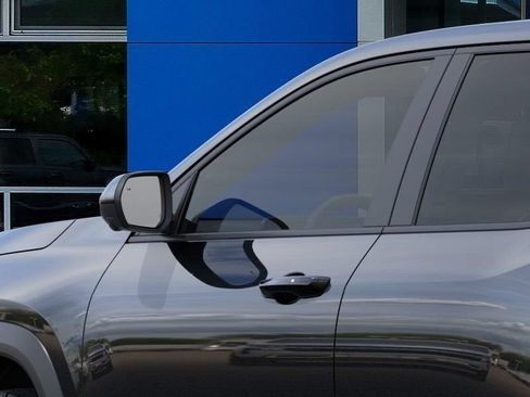 New 2027 Chevrolet Equinox LT FWD image 12