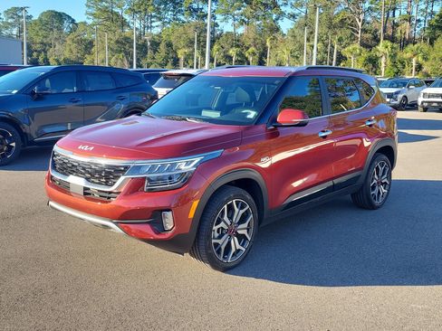 Certified 2022 Kia Seltos SX image 3