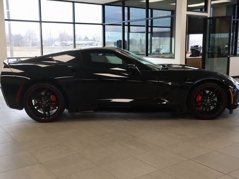 Used 2019 Chevrolet Corvette Stingray Z51 image 16