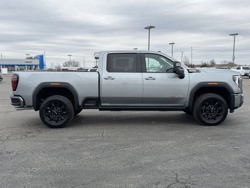 New 2026 GMC Sierra 2500 AT4 w/ AT4 Premium Plus Package image 2