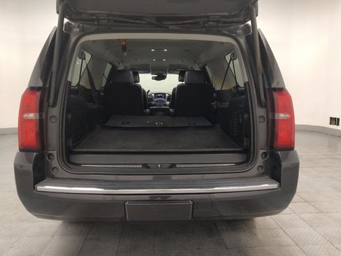 Used 2018 Chevrolet Suburban Premier RWD image 29
