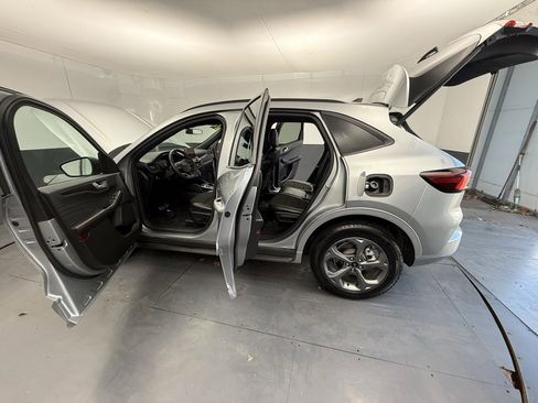 Used 2024 Ford Escape ST-Line image 18