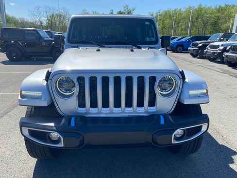 Used 2023 Jeep Wrangler Unlimited Sahara w/ Cold Weather Group AWD/4WD image 8