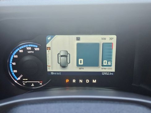 Used 2024 Ford Bronco Badlands image 11