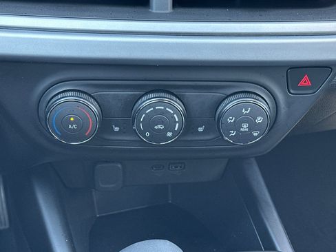 Used 2026 Chevrolet Trax RS w/ Driver Confidence Package FWD image 26