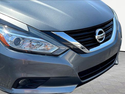 Used 2018 Nissan Altima 2.5 SV FWD image 31