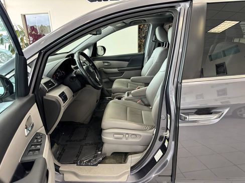 Used 2015 Honda Odyssey EX-L image 11