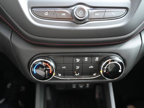 Used 2023 Chevrolet TrailBlazer RS image 27