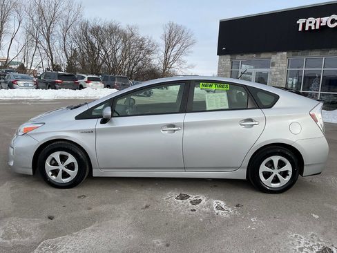 Used 2012 Toyota Prius Three image 3