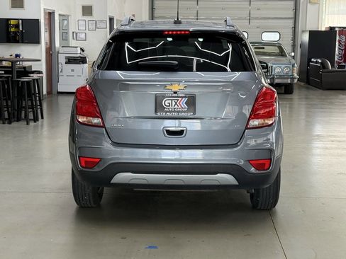 Used 2019 Chevrolet Trax LT w/ LT Convenience Package FWD image 6