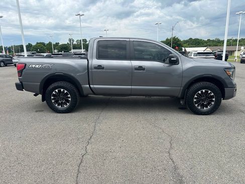 Used 2022 Nissan Titan PRO-4X w/ Pro-4x Convenience Package AWD/4WD image 4