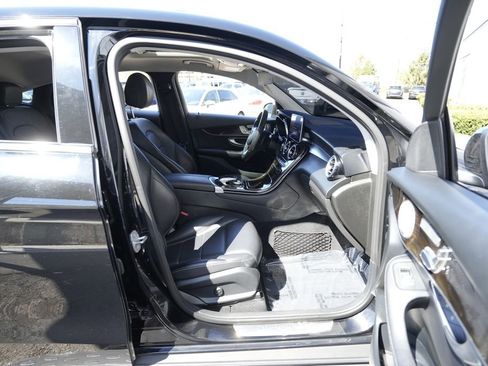 Used 2018 Mercedes-Benz GLC 300 4MATIC Coupe image 34