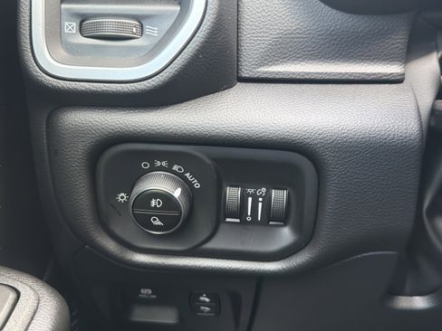 New 2026 RAM 1500 Big Horn AWD/4WD image 13