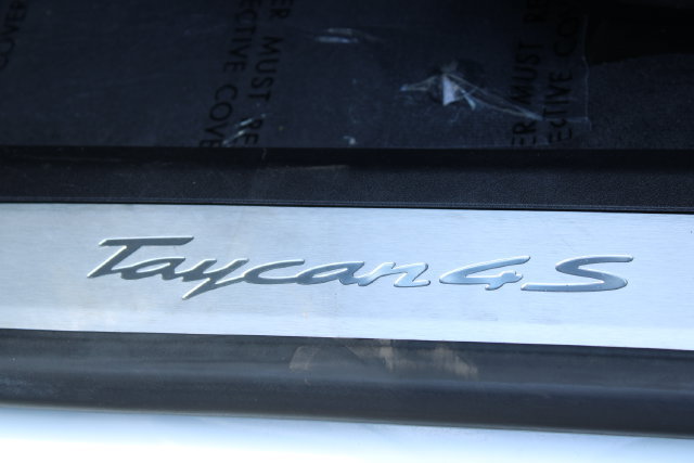 Used 2020 Porsche Taycan 4S AWD/4WD image 39