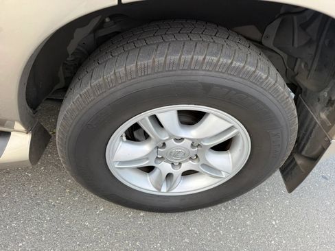 Used 2005 Lexus GX 470 AWD/4WD image 36