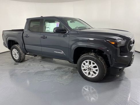 New 2026 Toyota Tacoma SR5 image 3