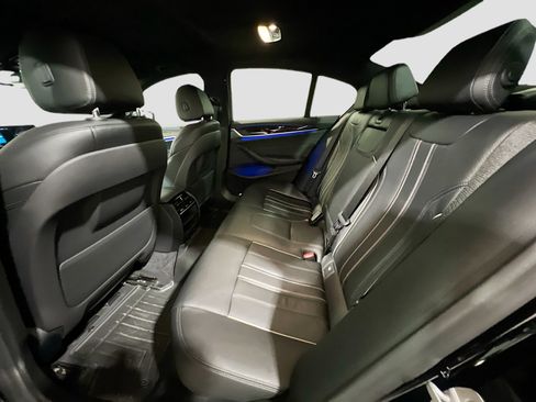 Used 2018 BMW 540i image 17