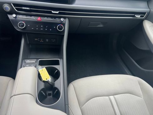 Certified 2025 Hyundai Sonata SEL FWD image 33
