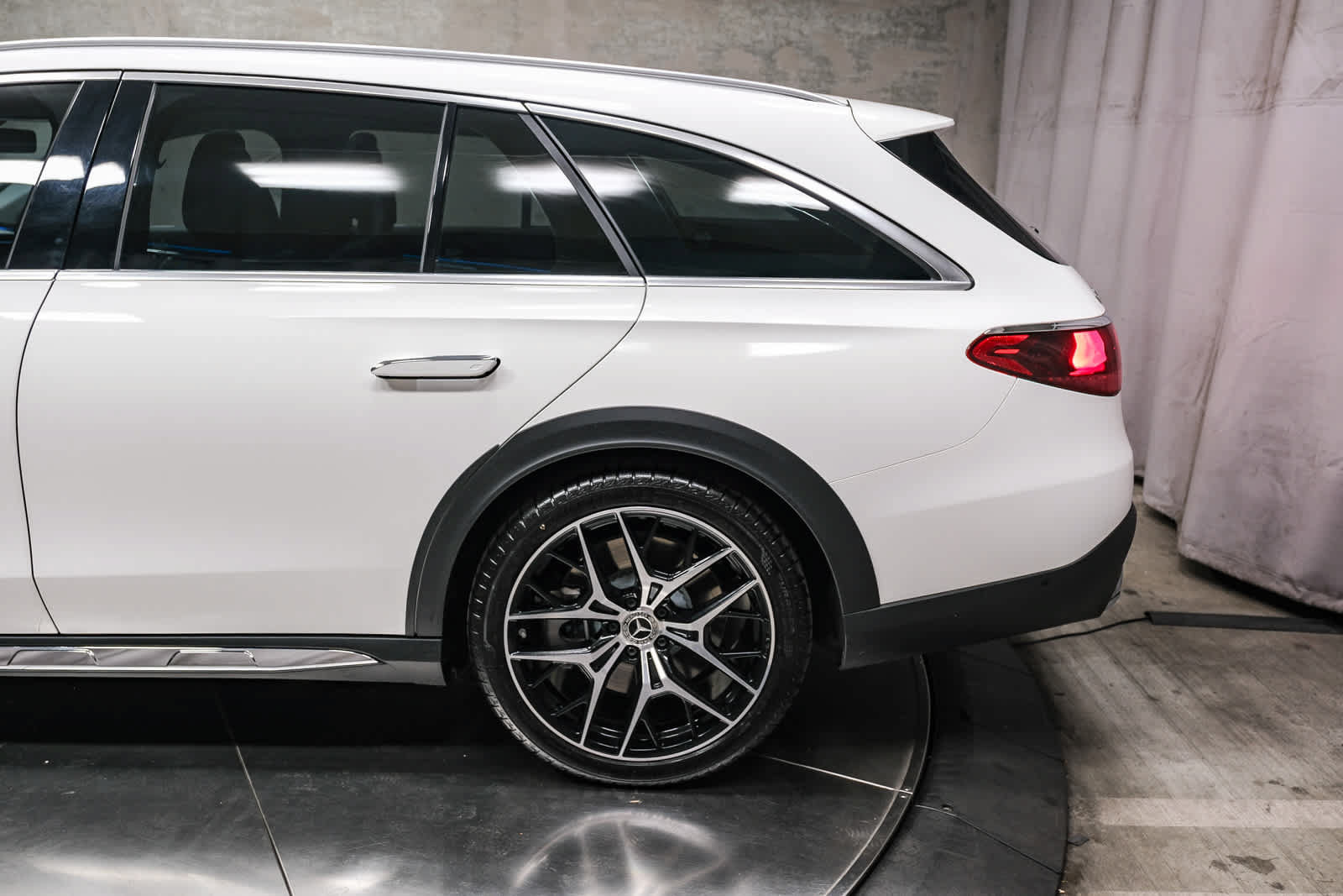 Certified 2026 Mercedes-Benz E 450 4MATIC All-Terrain Wagon image 8