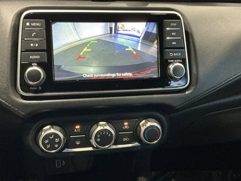 Used 2024 Nissan Versa S image 4