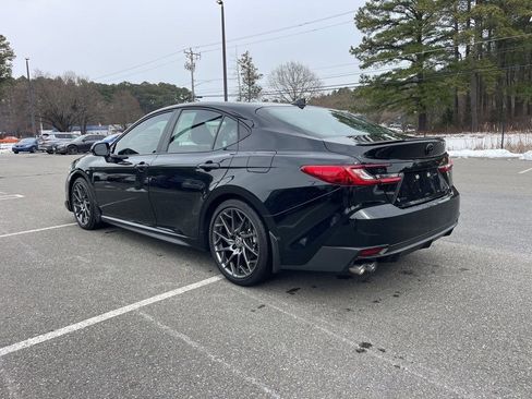 Used 2025 Toyota Camry SE image 8