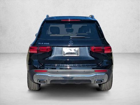 New 2026 Mercedes-Benz GLB 250 image 8