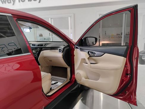 Used 2015 Nissan Rogue S FWD image 92