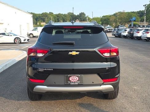 New 2026 Chevrolet TrailBlazer LT w/ Convenience Package AWD/4WD image 3
