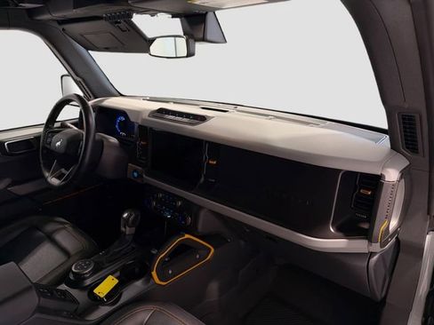 Used 2023 Ford Bronco Badlands w/ Sasquatch Package image 25