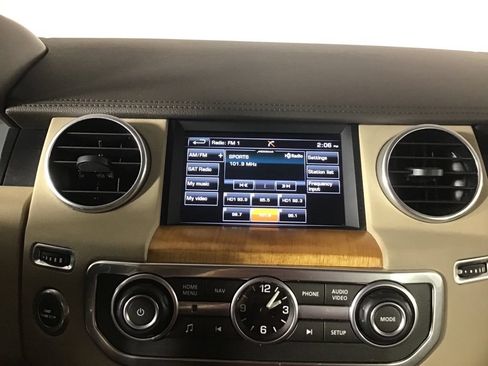 Used 2015 Land Rover LR4 HSE AWD/4WD image 36
