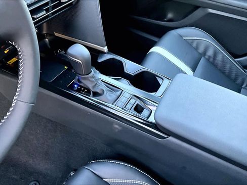 New 2026 Toyota Camry SE image 7