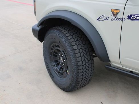 New 2026 Ford Bronco Badlands image 5