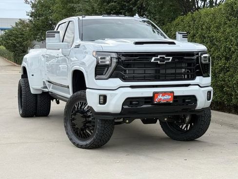 New 2026 Chevrolet Silverado 3500 High Country w/ High Country Premium Package AWD/4WD image 2