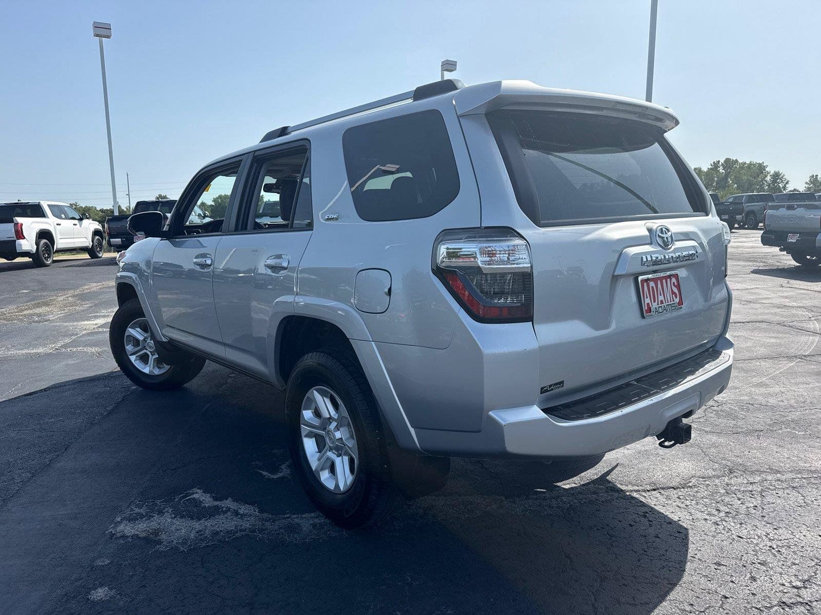 Used 2021 Toyota 4Runner SR5 Premium w/ Moonroof Package AWD/4WD image 6