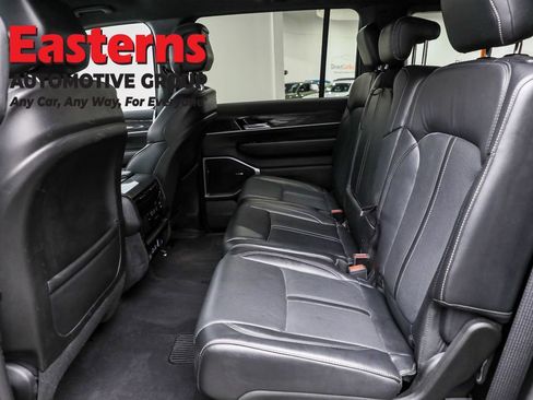 Used 2022 Jeep Wagoneer Series II AWD/4WD image 21